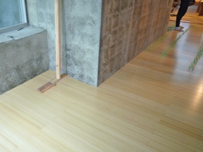 竹フローリング施工