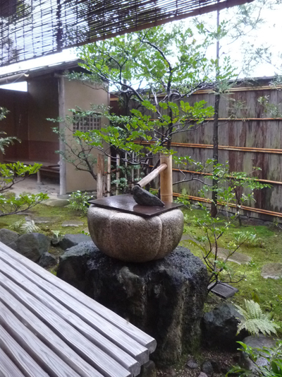 つくばいP1110822